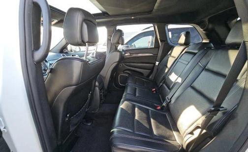White 2017 Jeep Grand Cherokee Overland