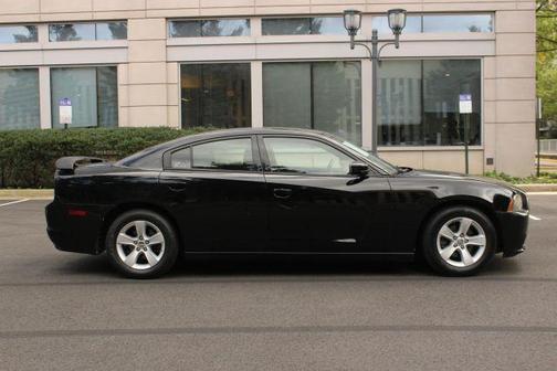 2012 Dodge Charger SE