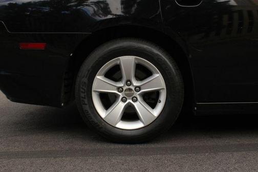 2012 Dodge Charger SE