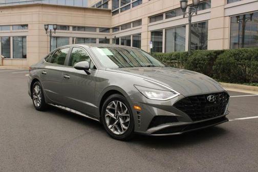 2022 Hyundai SONATA SEL