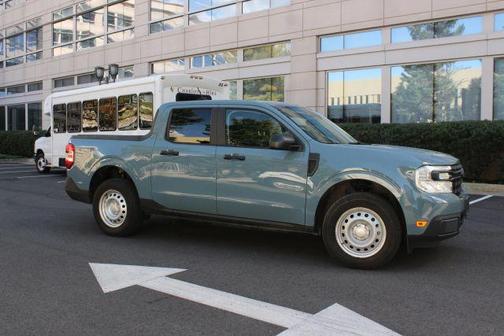 2022 Ford Maverick XL