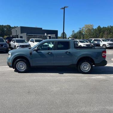 2022 Ford Maverick XL
