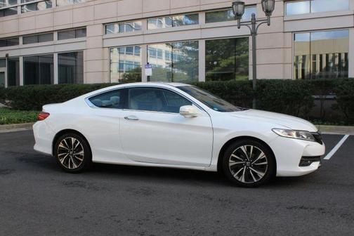 2017 Honda Accord EX
