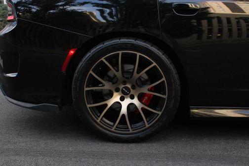 2015 Dodge Charger SRT Hellcat