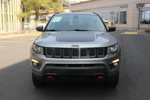 Silver 2018 Jeep Compass Trailhawk
