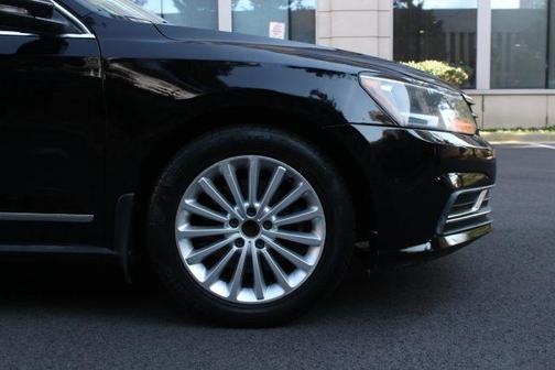 2016 Volkswagen Passat 1.8T SE