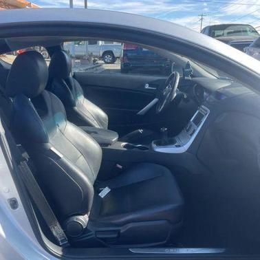 2010 Hyundai Genesis Coupe 3.8 Track