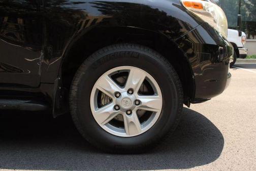 2011 Toyota Land Cruiser V8