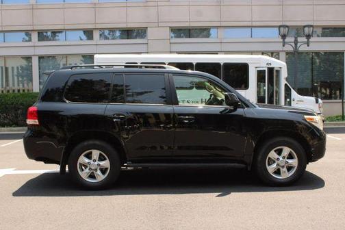 2011 Toyota Land Cruiser V8