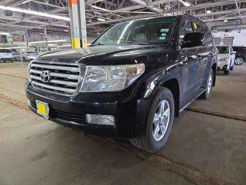 2011 Toyota Land Cruiser V8