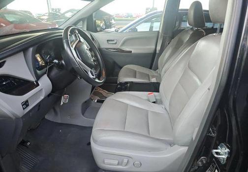 2019 Toyota Sienna XLE