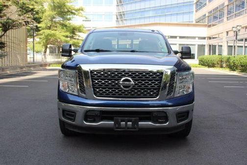 2018 Nissan Titan SV