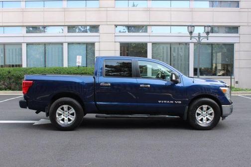 2018 Nissan Titan SV