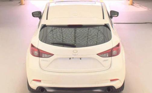 Snowflake White Pearl Metallic 2018 Mazda Mazda3 Grand Touring