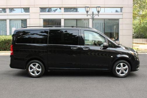 2017 Mercedes-Benz Metris 