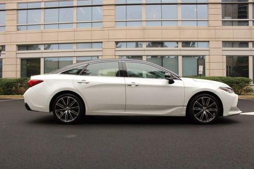 2019 Toyota Avalon XLE Touring