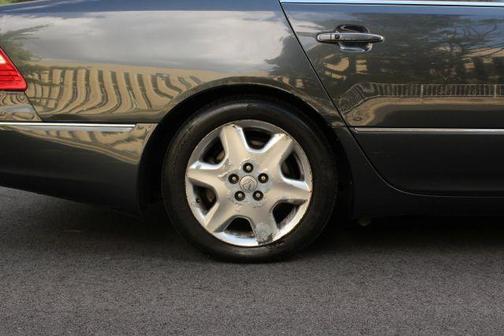 2004 Lexus LS 430 