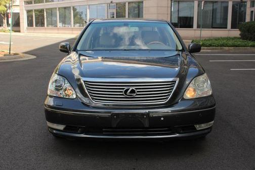 2004 Lexus LS 430 