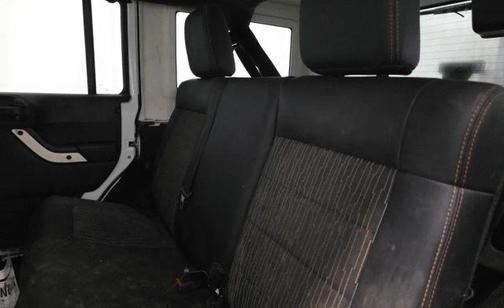 2012 Jeep Wrangler Unlimited Sahara