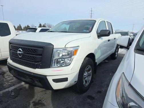 Glacier White 2022 Nissan Titan S