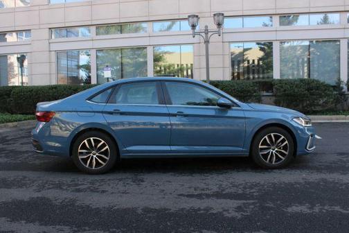 2025 Volkswagen Jetta 1.5T SE