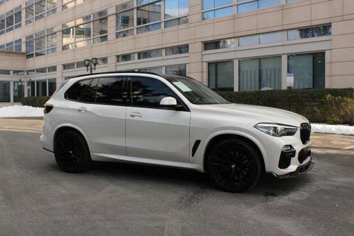 2021 BMW X5 M50i