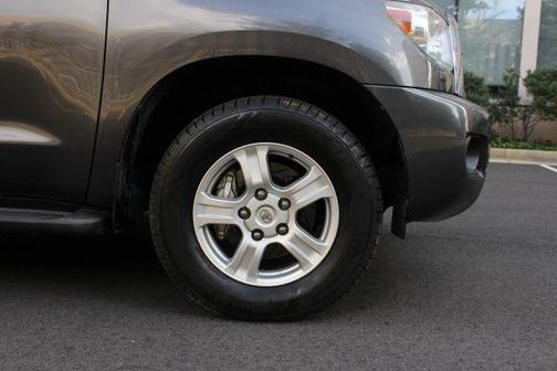 2015 Toyota Sequoia SR5