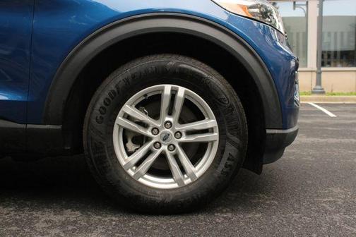 Blue 2021 Ford Explorer XLT