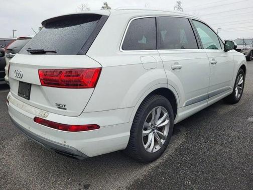 2017 Audi Q7 3.0T Premium Plus