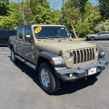 Gray 2020 Jeep Gladiator Sport