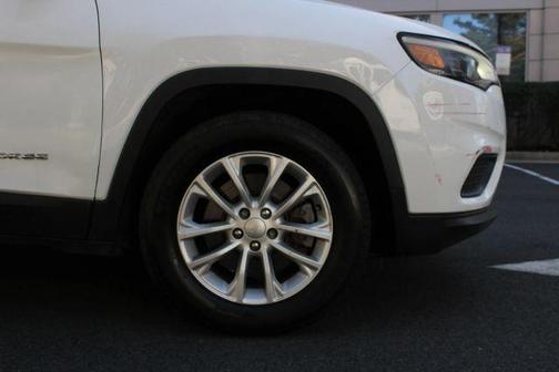 White 2020 Jeep Cherokee Latitude