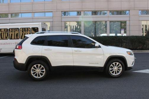 White 2020 Jeep Cherokee Latitude