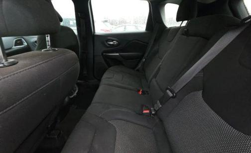 2020 Jeep Cherokee Latitude