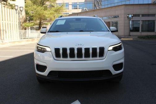 White 2020 Jeep Cherokee Latitude