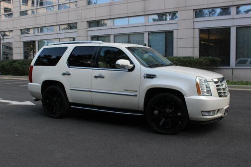 2011 Cadillac Escalade Base