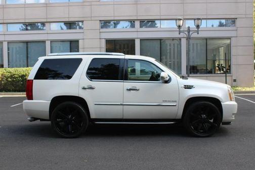 2011 Cadillac Escalade Base
