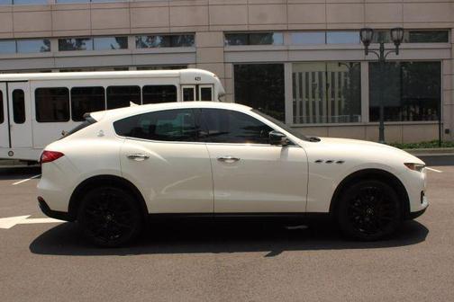 2017 Maserati Levante Base