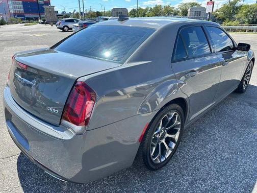2018 Chrysler 300 Touring