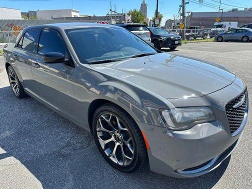 2018 Chrysler 300 Touring