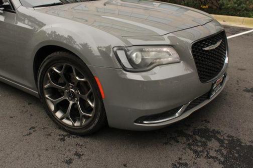 2018 Chrysler 300 Touring