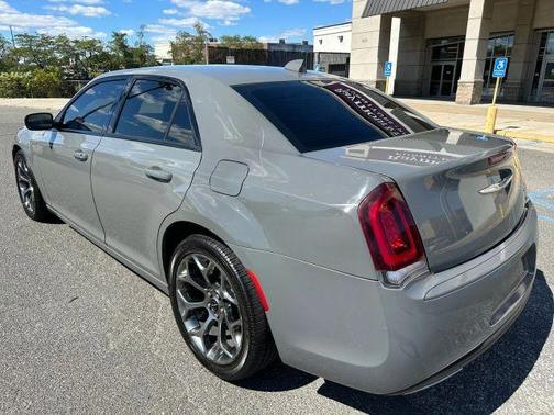 2018 Chrysler 300 Touring
