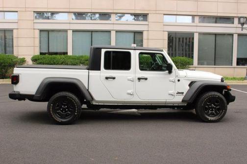 2021 Jeep Gladiator Sport