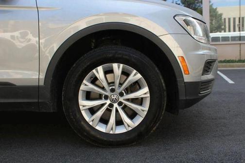 Pyrite Silver Metallic 2019 Volkswagen Tiguan 2.0T SE