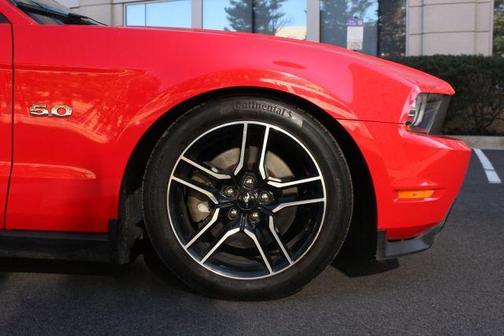 2011 Ford Mustang GT Premium