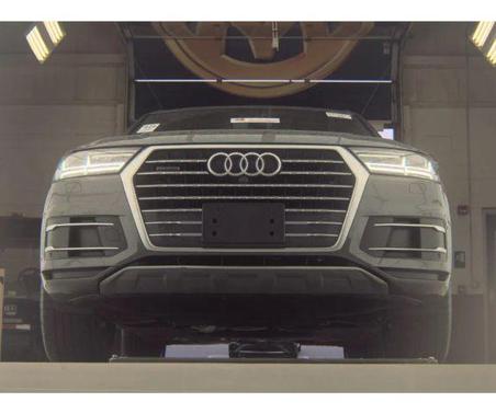 Samurai Gray Metallic 2019 Audi Q7 45 Premium Plus