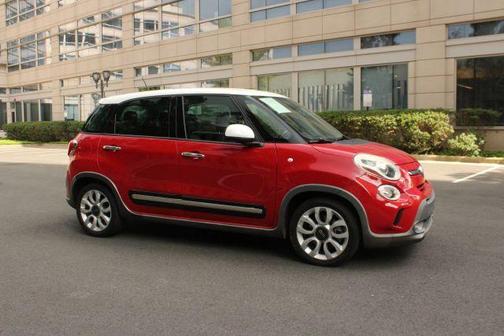 Red 2015 FIAT 500L Trekking