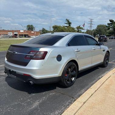 2016 Ford Taurus SE