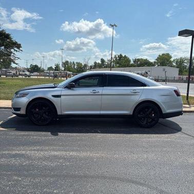 2016 Ford Taurus SE