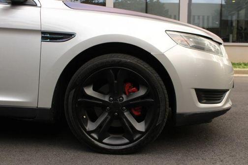 2016 Ford Taurus SE