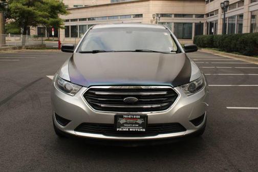 2016 Ford Taurus SE
